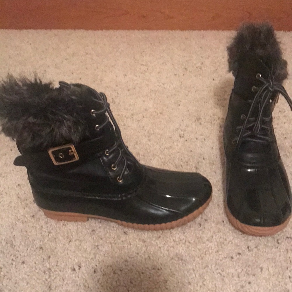 Duck boots